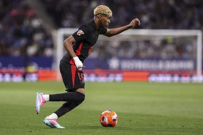 德州扑克 vs 风险投资：为什么顶级 VC 都在牌桌上寻找猎物？（德州扑克与风投：顶级VC为何在牌桌上物色机会？）